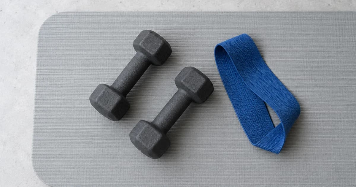 Muscle and GLP-1 treatment: nutrition, strength and daily function — illustrative image